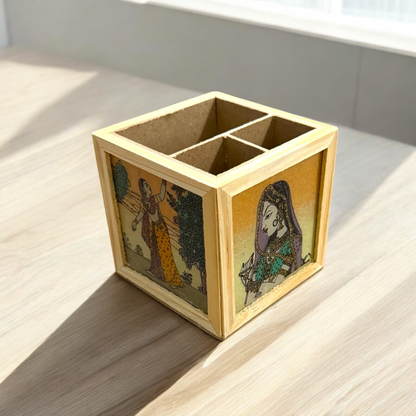 Revolving Pen Holder